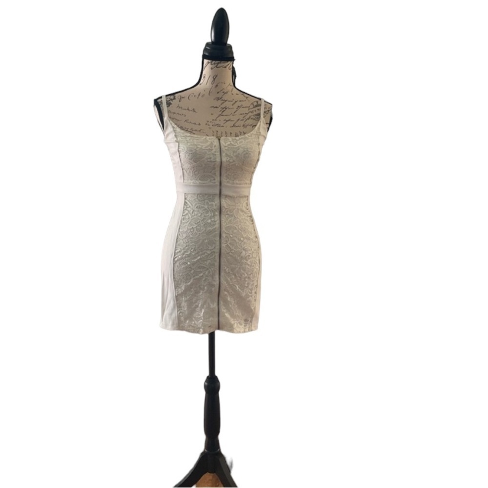 Express | Dress​​​ - Picture 3 of 5